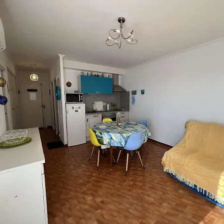 Apartment T2 Avec Terrasse, Climatisation, Parking - - Fr-1-701-6 *