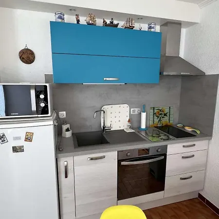 T2 Avec Terrasse, Climatisation, Parking - - Fr-1-701-6 Apartmán *