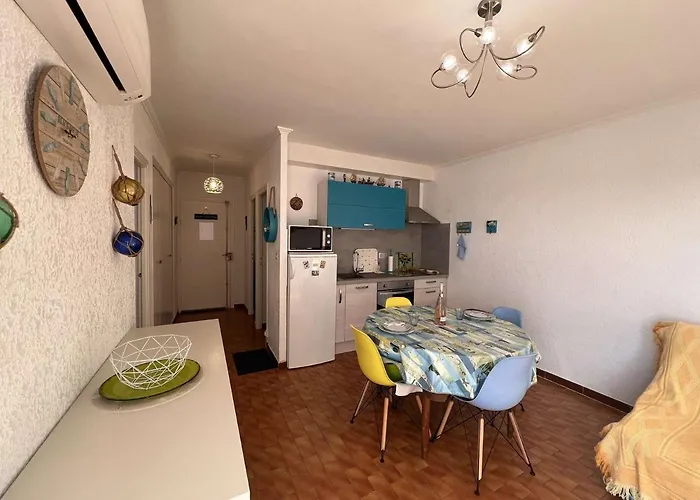 T2 Avec Terrasse, Climatisation, Parking - - Fr-1-701-6